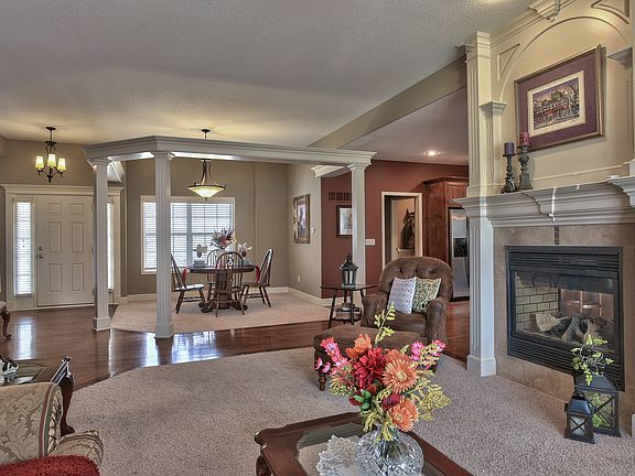 4th image of 20910 E 50th Terrace Dr S