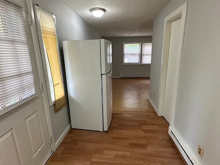 1495 State St #1-F — Photo 5