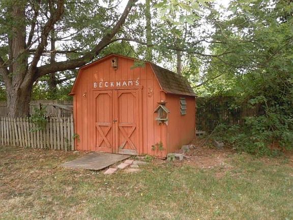 STORAGE SHED