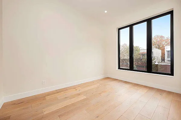 Rented by Douglas Elliman | media 14