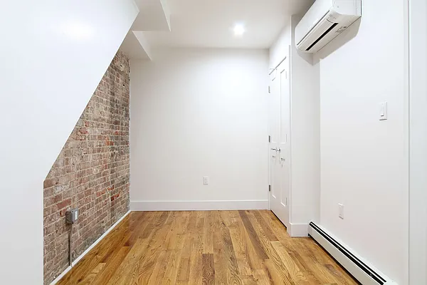 Rented by Compass | media 14