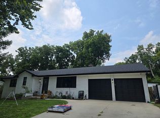 2215 Tamarron Ter, Manhattan, KS 66502