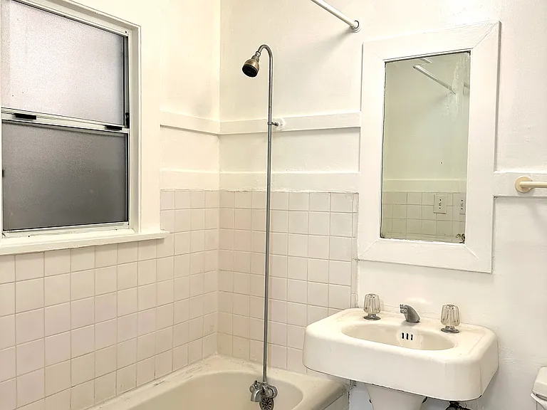 1138 N Gardner St #1138 — Photo 12