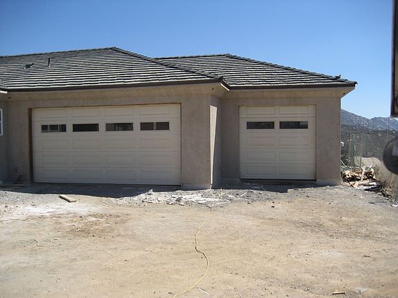 3-car Garage