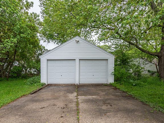 5th image of 1263 Diamond Ave NE