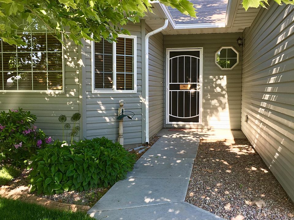1st image of 19596 Portsmouth Way