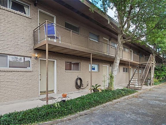 4th image of 718 Frenchmen St APT 16