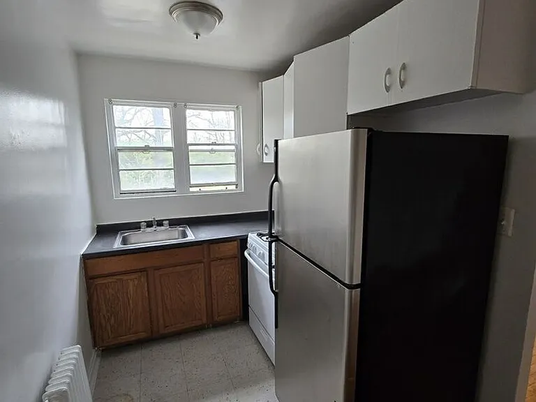 208 Kenilworth Ave NE — Photo 14