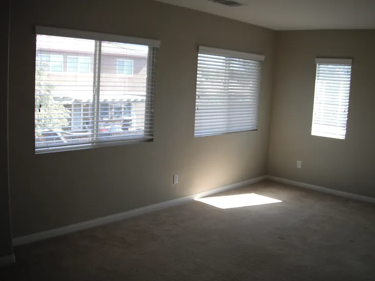 31612 Whitecrown Dr — Photo 16
