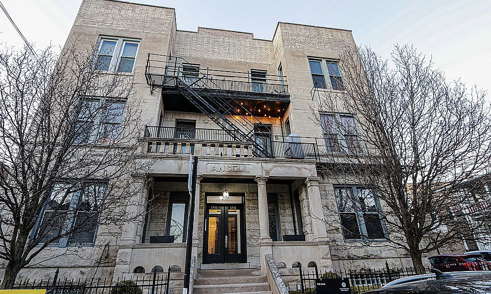 1st image of 1714 W Leland Ave #16