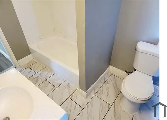 3 bed, 1321 sqft, $2,400 — Photo 4
