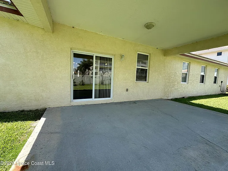 616 Manatee Bay Dr — Photo 32