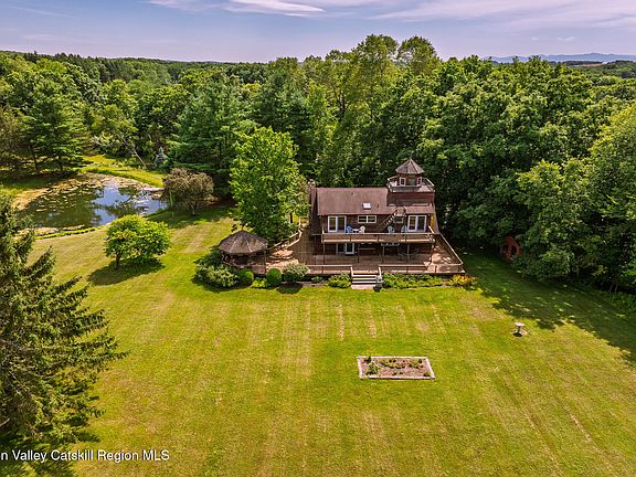 3rd image of 115 Tice Hill Road