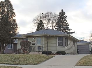 2210 Cleveland Ave, Racine, WI 53405