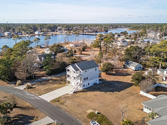 4th image of 152 Pelican Drive