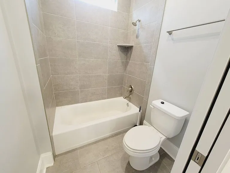 2385 Sweet Valley Hts — Photo 45