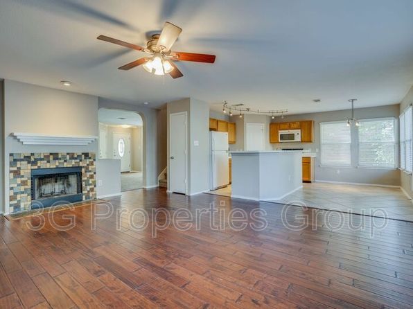 2032 Peregrine Ct