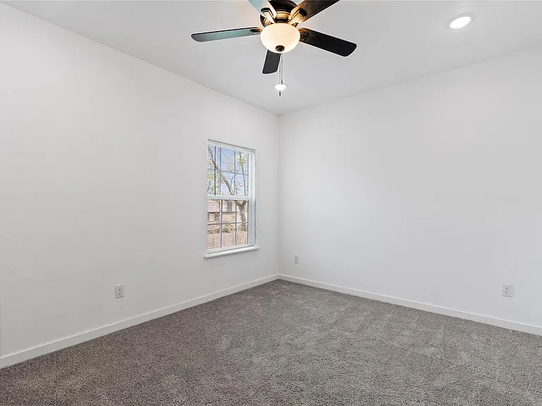 8001 Talton St #B — Photo 17