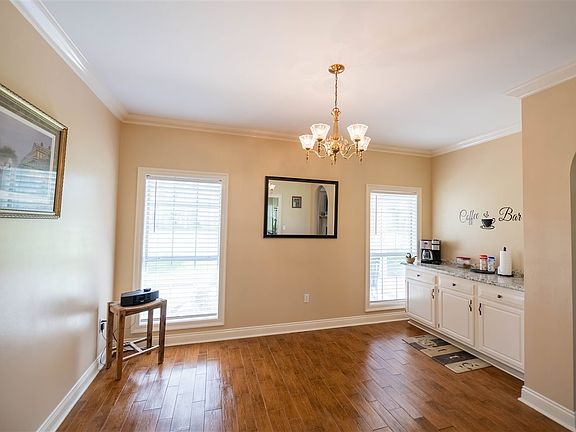 4th image of 170 Lake Decade Ct