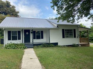 204 Virginia St, Hillsville, VA 24343
