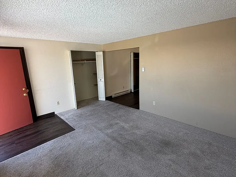 Pinewood Apartments — Photo 16