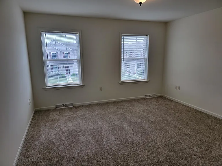 213 Limestone Dr — Photo 8