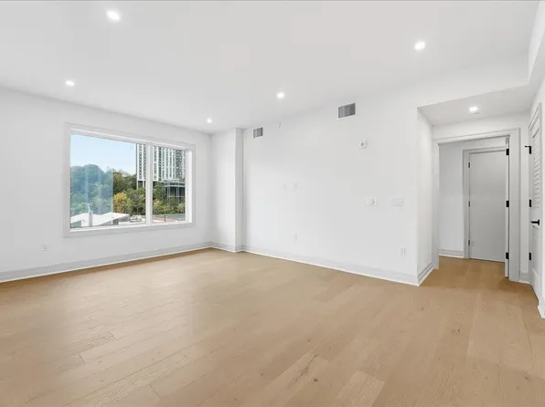 921 Madison Street image 18 of 25