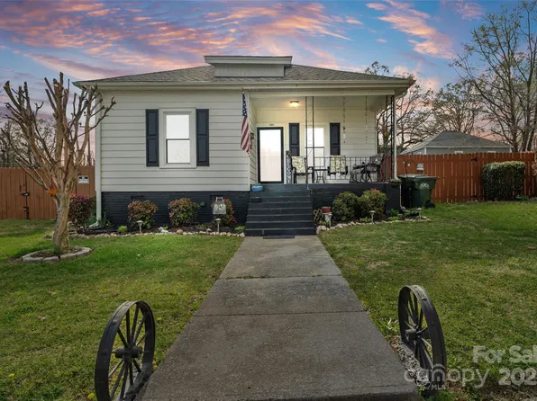 1411 Congress St, Gastonia, NC 28054