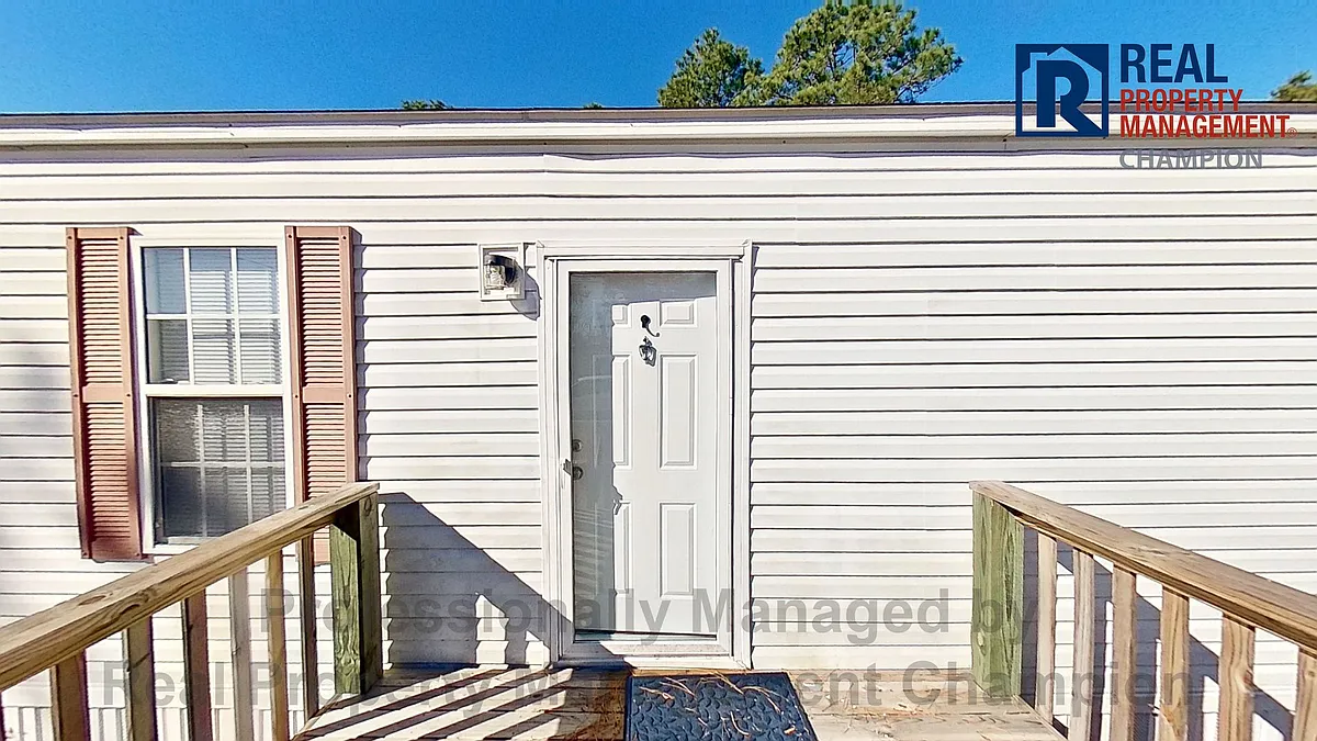 Building Photo - 337 Dwight St