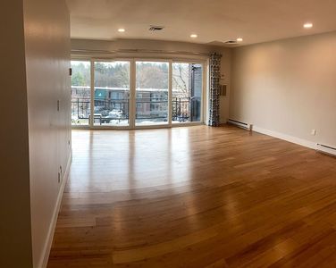 1204 Greendale Ave APT 137, Needham, MA, 02492