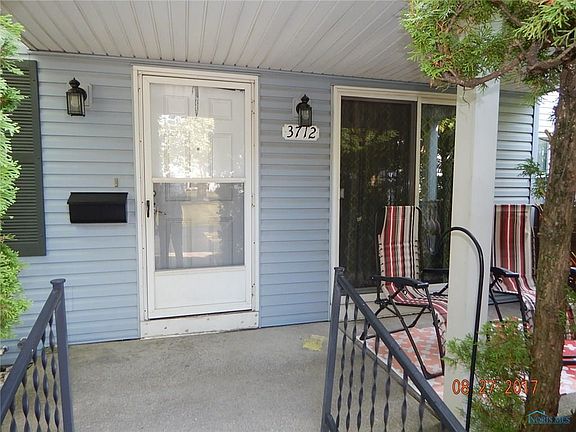 2nd image of 3712 Lakepointe Dr