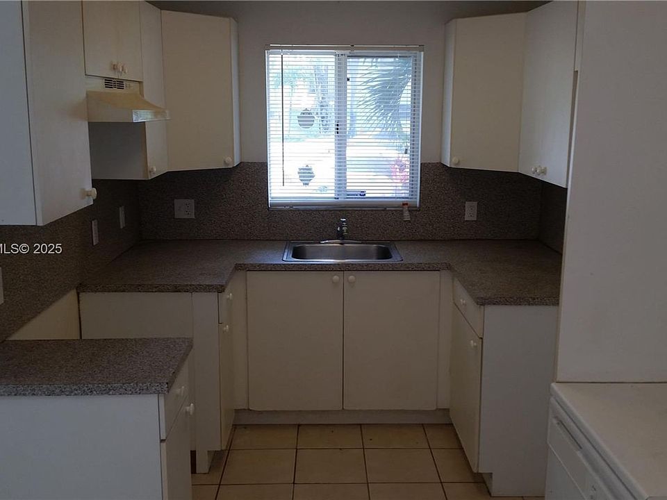 1st image of 13950 NE 2nd Ave #1A