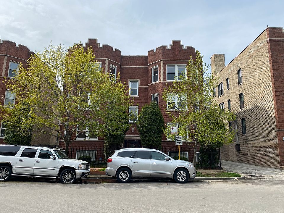 1st image of 2730 N Sawyer Ave #1N