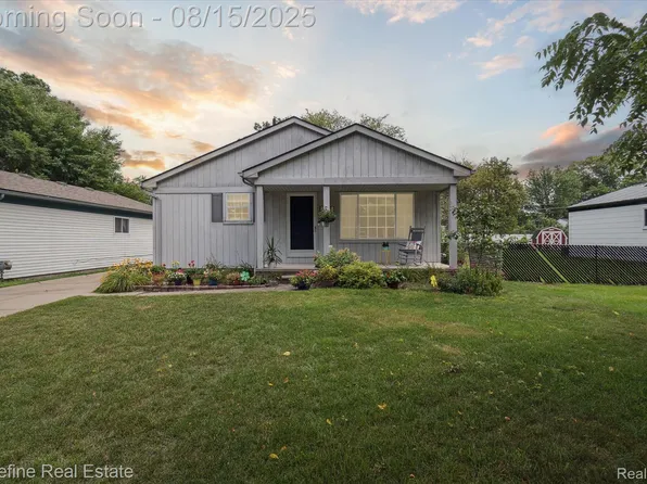 8338 Beatrice, Westland, MI 48185