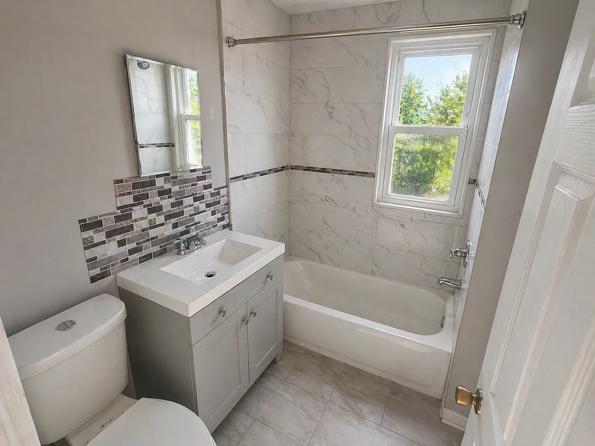 Photo 2 of 5 - 317 W Runyon St #1L - Newark, NJ Building Photo - 317 W Runyon St #1L