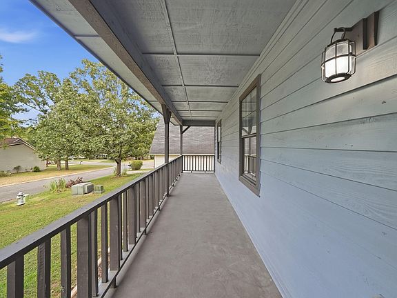 4th image of 29 High Timber Dr