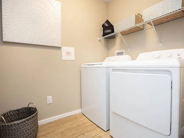1020 Dufferin Ave E — Photo 16