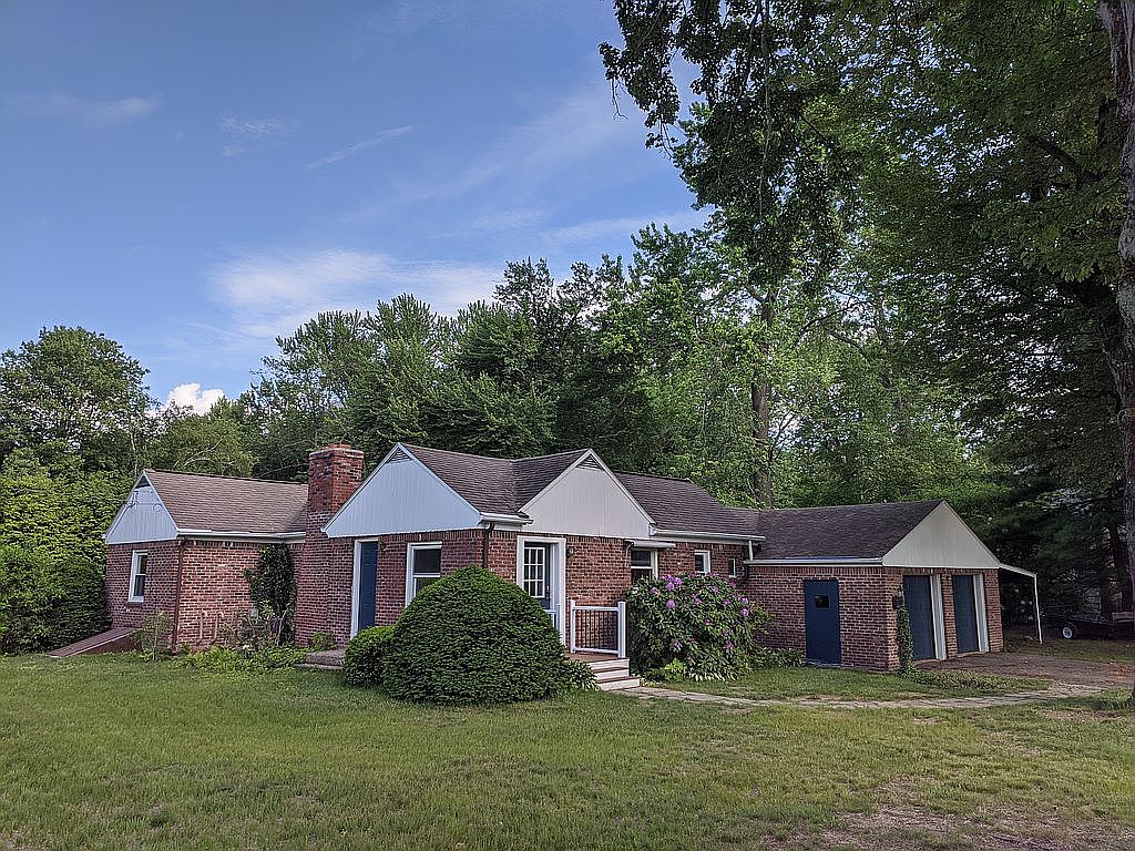 118 School St, Agawam, MA 01001 | Zillow