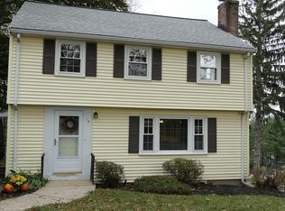 18 Curve St, Wakefield, MA 01880