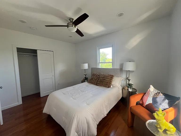 255 Lafayette Pl #2R — Photo 4