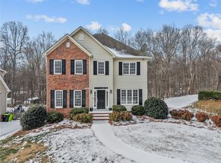 7511 Kristen Dr, Oak Ridge, NC 27310