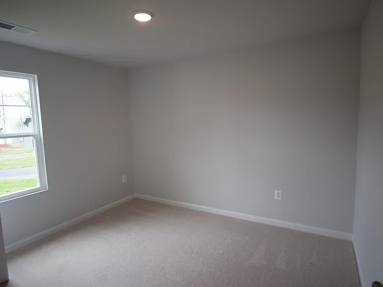 34 Diana Ct — Photo 15