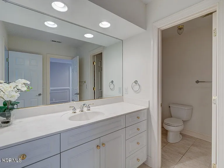 140 River Woods Dr — Photo 32
