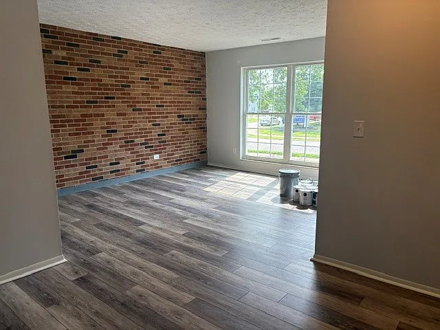 1700 Beechwood Ave NE #7 — Photo 4