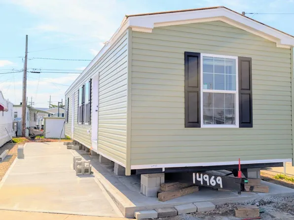 1501 Roosevelt Ave #K-13, Carteret, NJ 07008