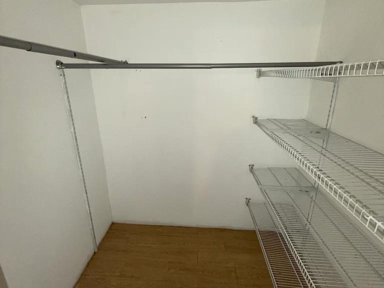 1333 Elbridge St #1 — Photo 14