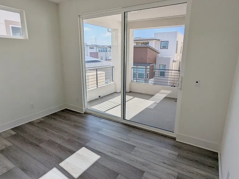 10632 Hud Ct — Photo 13