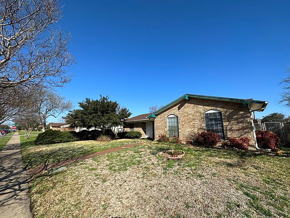 2nd image of 2141 Richland Dr