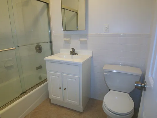 Rented by Fleet Realty | media 30