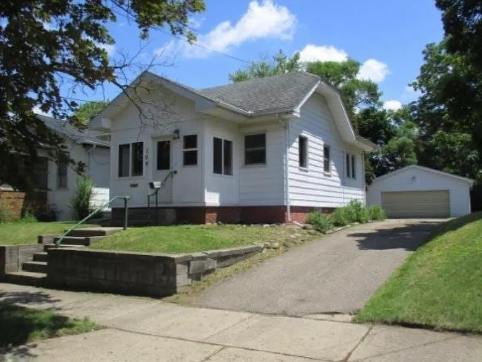 109 Vale St
